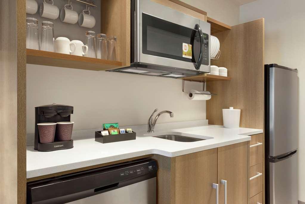 Home2 Suites By Hilton Carmel Indianapolis Стая снимка