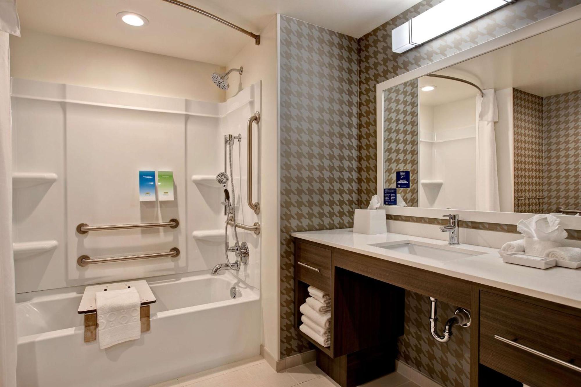 Home2 Suites By Hilton Carmel Indianapolis Екстериор снимка